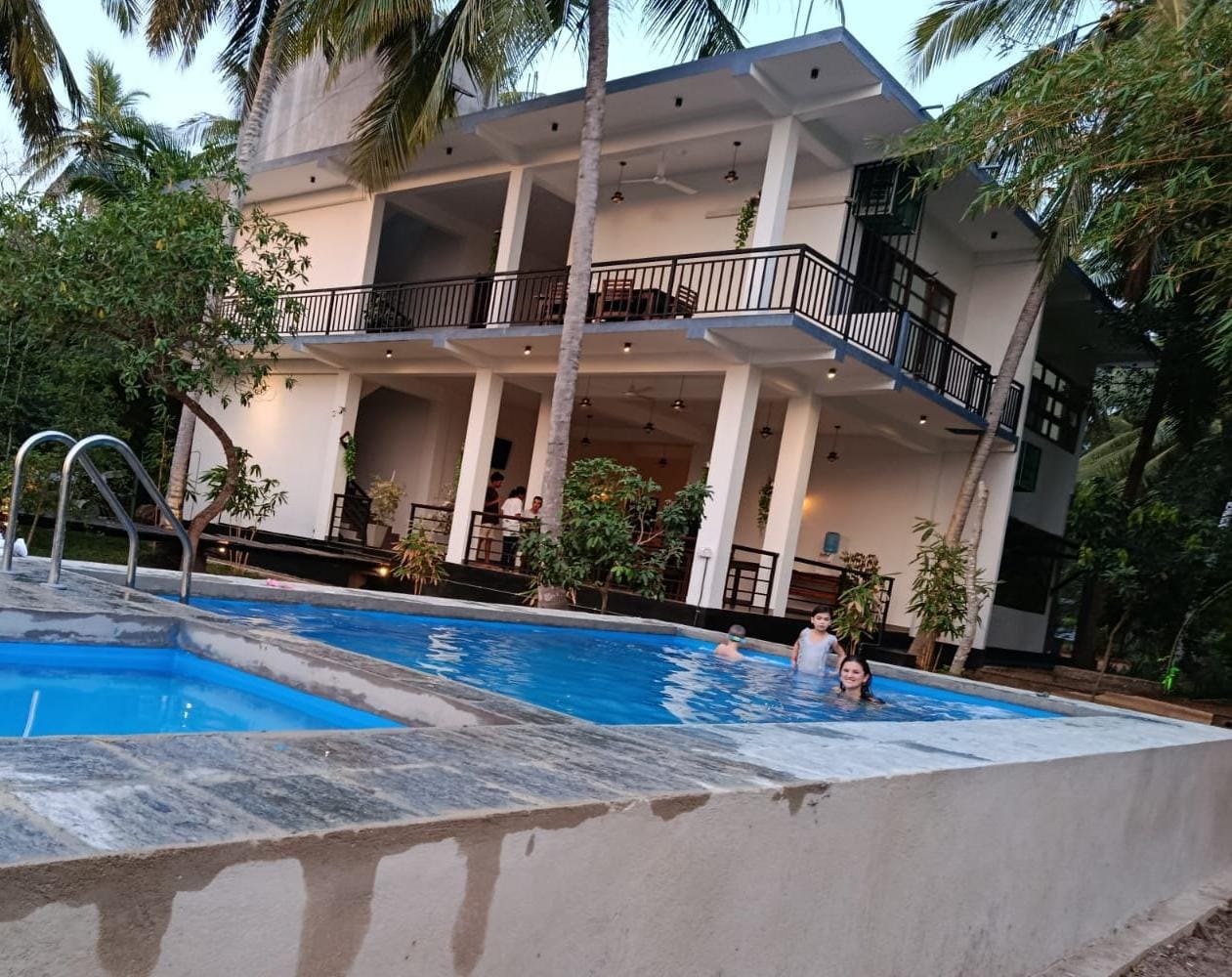 Hotel Booking 2